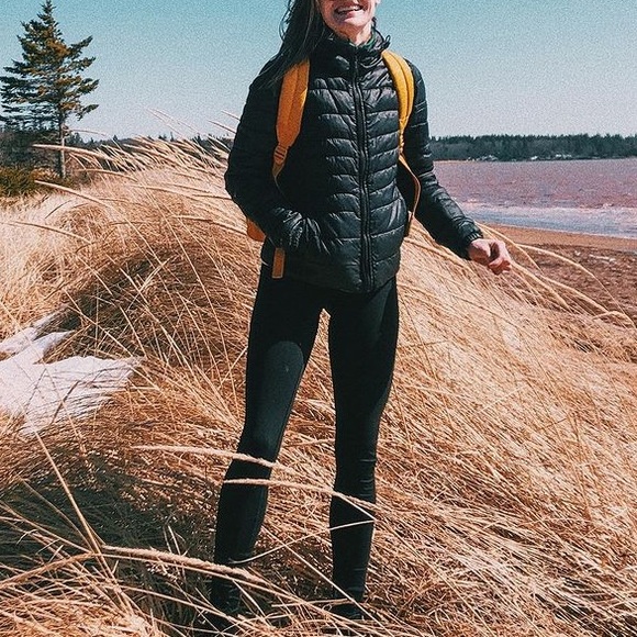 Only black puffer coat (S) - Picture 2 of 5